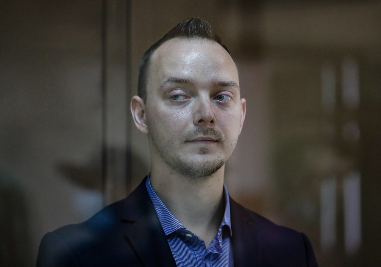 Rosyjski dziennikarz oskarżony o zdradę stanu. Grożą mu 24 lata więzienia