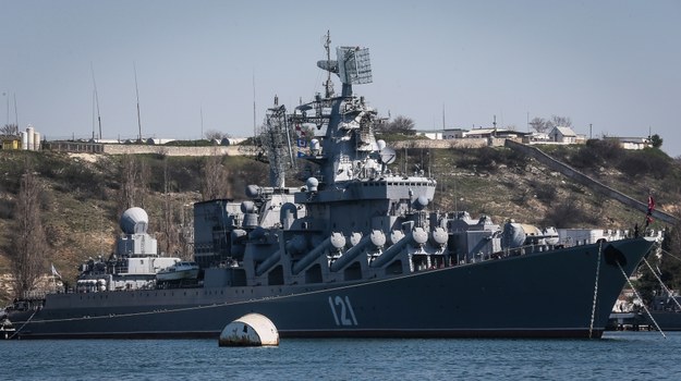 Rosyjski krążownik Moskwa na zdjęciu archiwalnym z marca 2014 roku /Sergei Ilnitsky /PAP/EPA