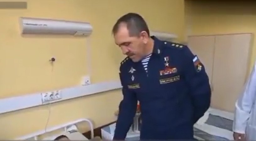 Rosyjski minister odwiedza rannych żołnierzy /Twitter