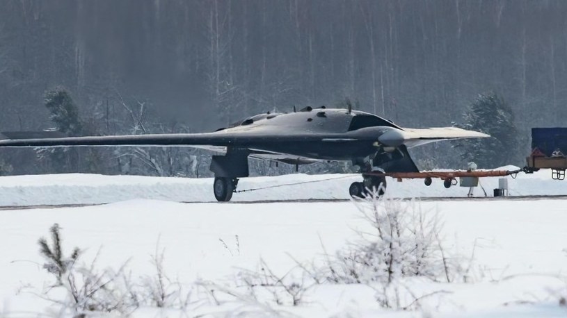 Rosyjski nowoczesny dron bojowy Ohotnik-B odbył swój dziewiczy lot /Geekweek