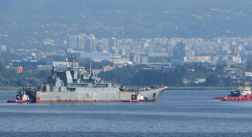Rosyjski okręt Cezar Kunikow zniszczony przez ukraińskie drony /REX/EAST NEWS /East News