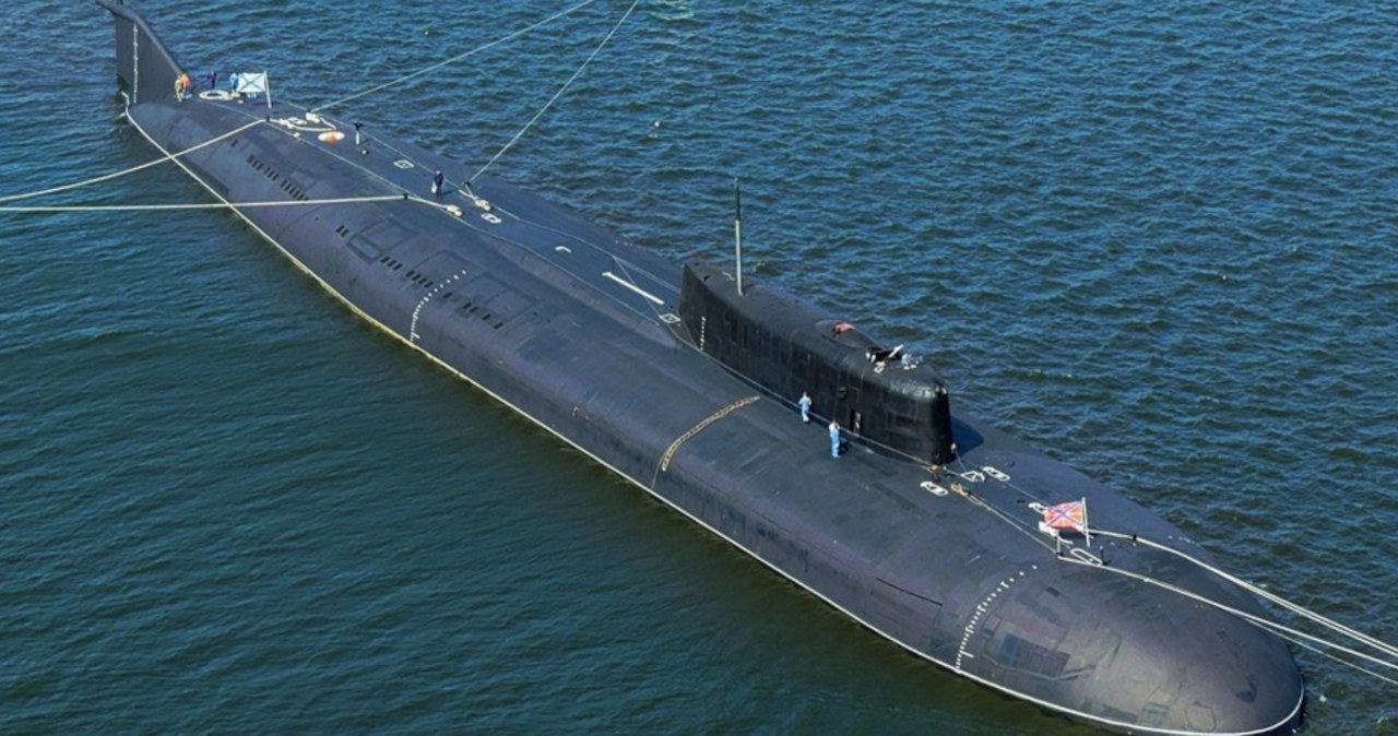 Rosyjski okręt podwodny "Irkuck" /@DEFENSEEXPRESS /Twitter
