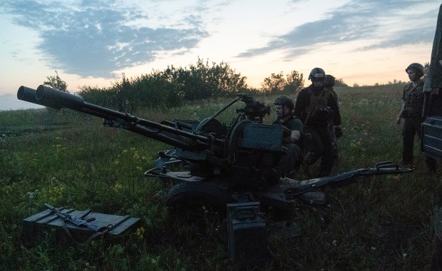 Rosyjski ostrzał Bachmutu. Sześć osób zginęło [ZAPIS RELACJI]
