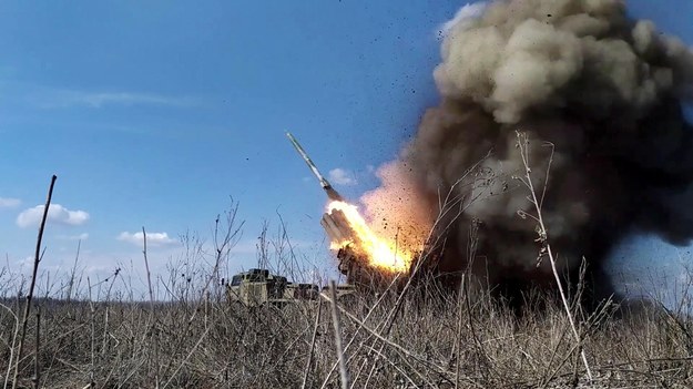 Rosyjski ostrzał ukraińskich pozycji w Donbasie /AA/ABACA/Abaca /East News