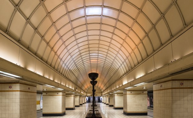 Rosyjski pałac pod Londynem: Stacja metra, którą pomylisz z Moskwą