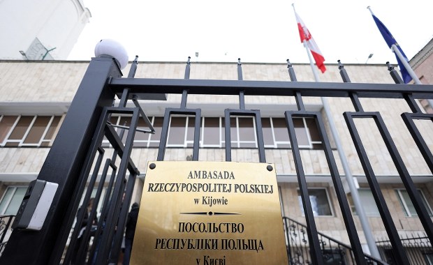 Rosyjski pocisk uszkodził polską ambasadę w Ukrainie