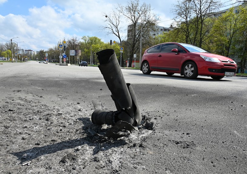 Rosyjski pocisk w dzielnicy mieszkalnej; zdj. ilustracyjne /AFP