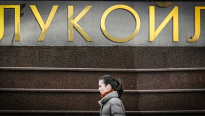 Rosyjski potentat naftowy sprzedaje swoje zagraniczne aktywa