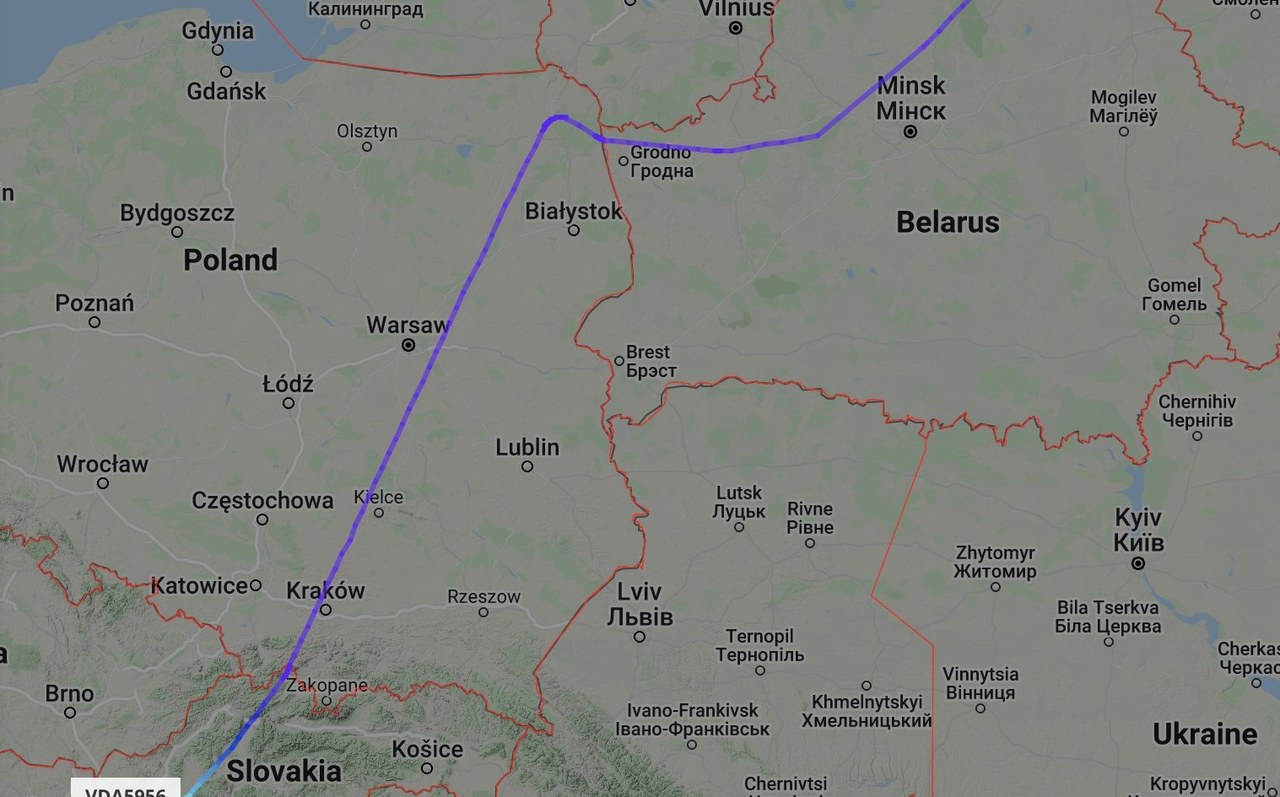 Rosyjski samolot na polskim niebie. Dlaczego zrobiono wyjątek?