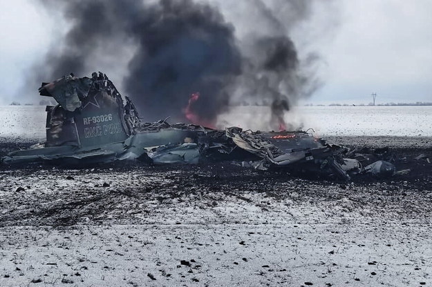Rosyjski samolot szturmowy Su-25 zestrzelony przez siły ukraińskie / Sztab Generalny Sił Zbrojnych Ukrainy /PAP