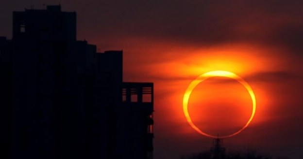 Rosyjski satelita podejrzy najbliższe obrączkowe zaćmienie Słońca /NASA