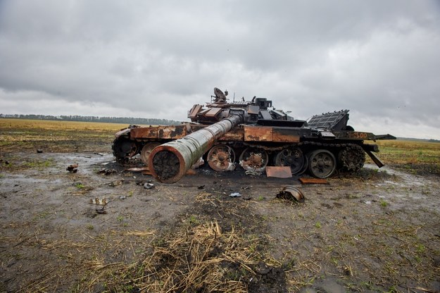 Rosyjski sprzęt zniszczony przez Ukraińców /SERGEY KOZLOV /PAP/EPA