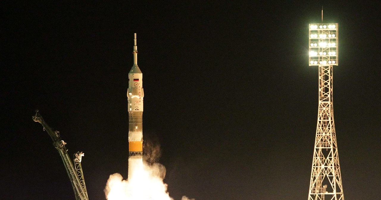 Rosyjski statek kosmiczny Sojuz TMA-21 wystartował