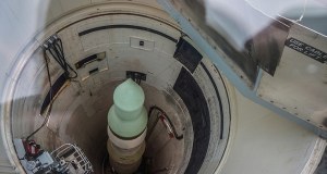 Rosyjski wywiad zagraniczny: Londyn i Paryż chcą przekazać Ukrainie bombę atomową