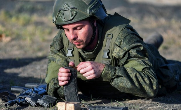 Rosyjski żołnierz przedarł się przez granicę i poprosił o azyl