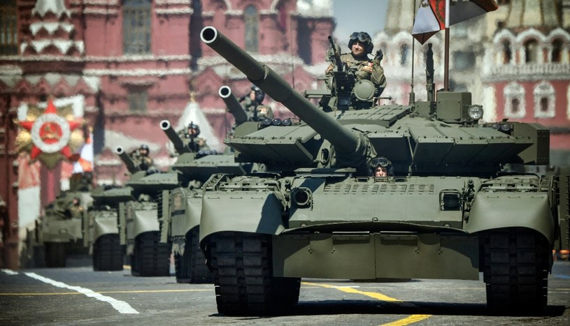 Rosyjskie czołgi podczas parady militarnej w Moskwie, zdjęcie ilustracyjne /ALEXANDER NEMENOV / AFP /AFP