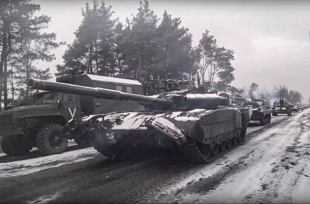 Rosyjskie czołgi zmierzające do Kijowa /RUSSIAN DEFENCE MINISTRY PRESS SERVICE /PAP/EPA
