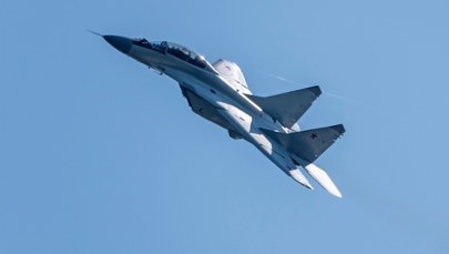 Rosyjskie myśliwce nad platformą Petrobalticu na Bałtyku