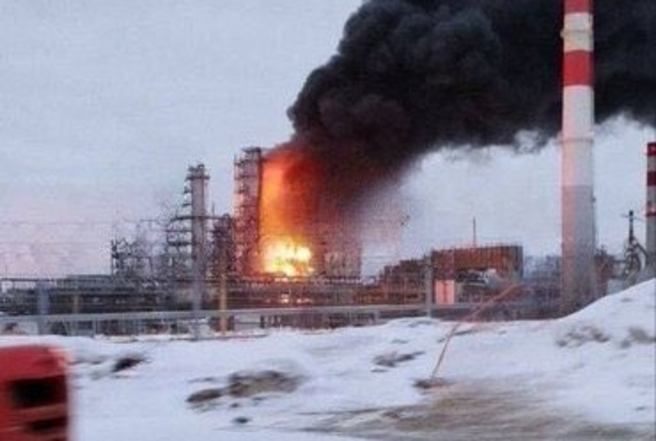 Rosyjskie rafinerie w ogniu. To efekt zmasowanego ataku Ukraińców