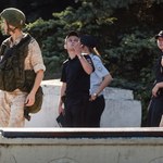 Rosyjskie władze i funkcjonariusze FSB ewakuują rodziny z Krymu