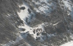 Rosyjskie wojska gromadzą się na białorusko-ukraińskiej granicy. Zdjęcia satelitarne