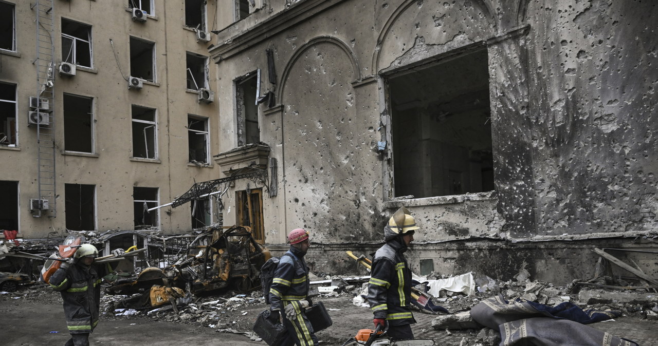 Rosyjskie wojsko na cel nie bierze wyłącznie obiektów wojskowych /AFP