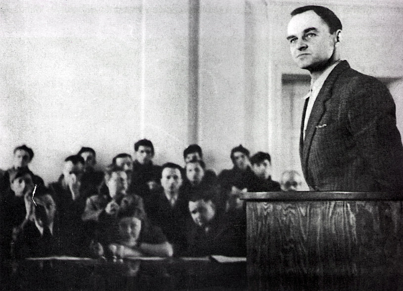 Rotmistrz Witold Pilecki przed komunistycznym sądem w Warszawie w 1948 roku /Agencja FORUM
