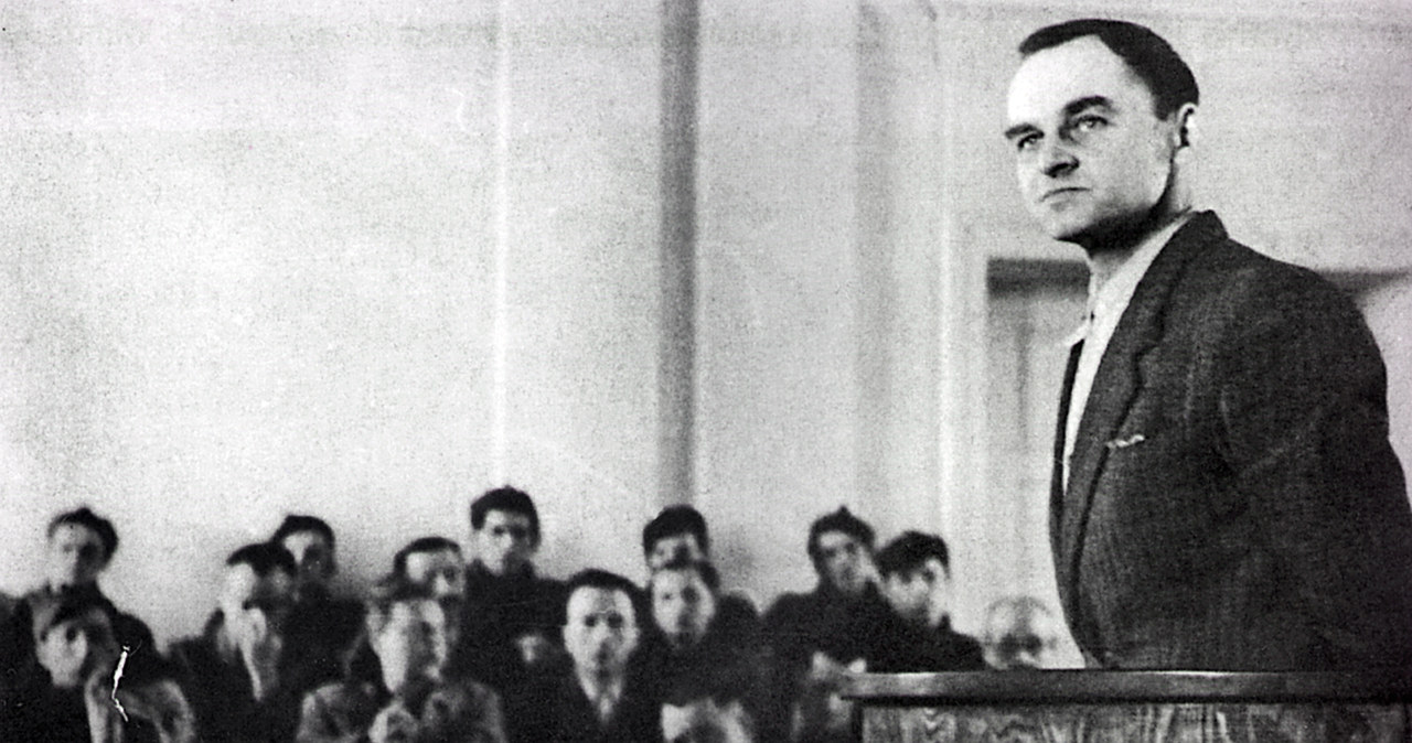 Rotmistrz Witold Pilecki przed komunistycznym sądem w Warszawie w 1948 roku /Agencja FORUM