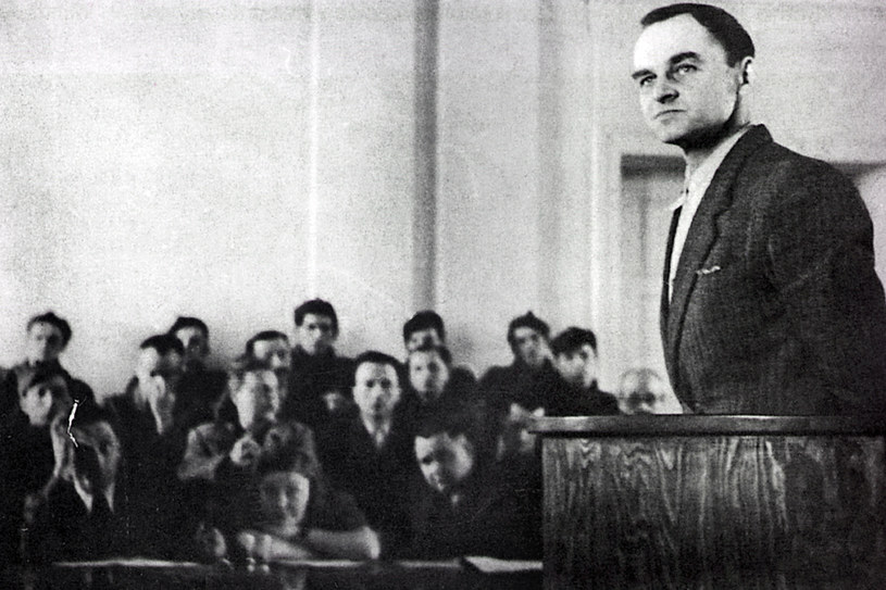 Rotmistrz Witold Pilecki przed sądem w Warszawie w 1948 roku. Reprodukcja: Marek Skorupski /Agencja FORUM
