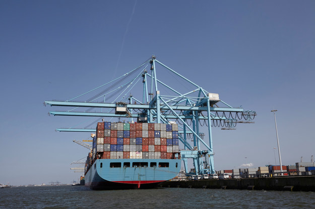 Rotterdam port /Shutterstock