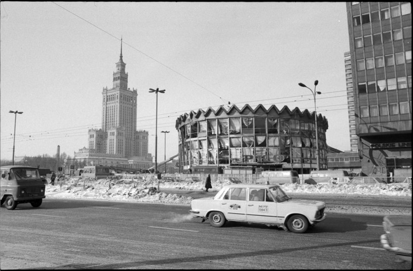 Rotunda i okolice po nieszczęśliwym wybuchu /Mariusz Hermanowicz/FOTONOVA  /East News