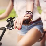 Rowery, torby, pompki… Biedronka ruszyła z ofertą na wiosnę. Jeden z gadżetów to prawdziwa perełka!