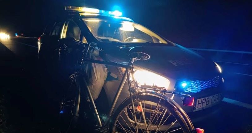 Rowerzysta poruszał się po drodze ekspresowej S3. /lubin.policja.gov.pl /Policja