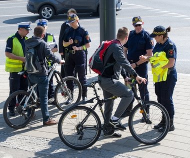 Rowerzysta wjechał w rowerzystę. To się zdarza coraz częściej