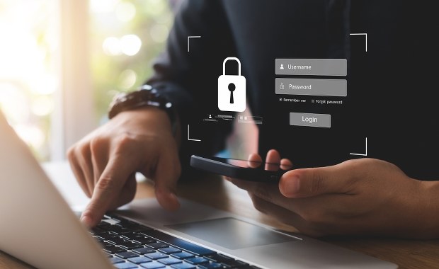 Rozbita szajka oszustów z portalu społecznościowego 