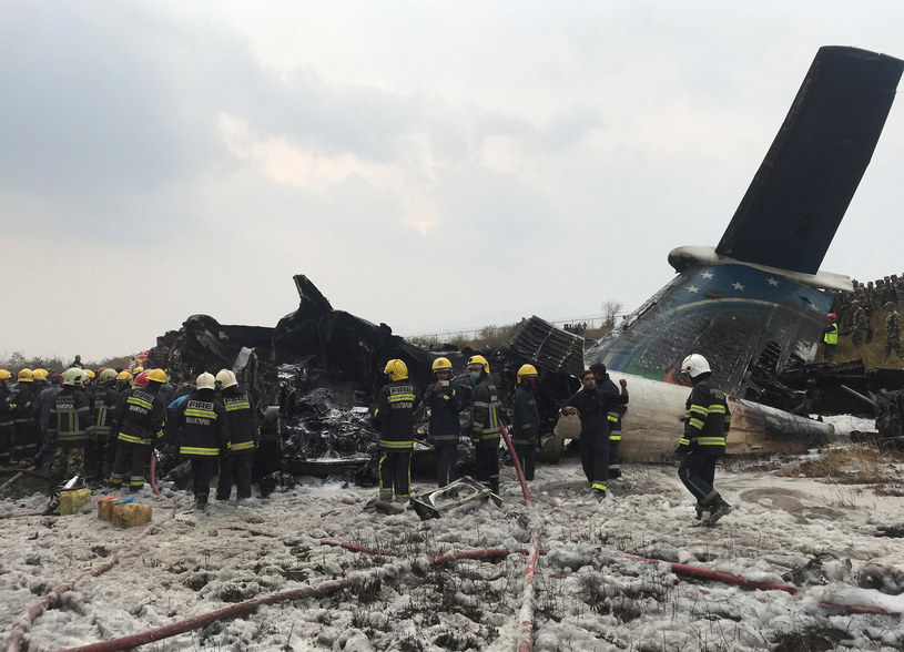 Rozbity samolot w Katmandu /REUTERS/ Navesh Chitrakar /Agencja FORUM