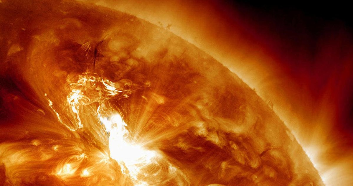 Rozbłyski słoneczne mogą być naprawdę niebezpieczne dla Ziemi /NASA