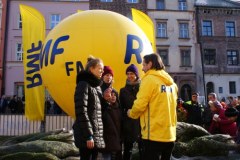 Rozdajemy choinki w Krakowie