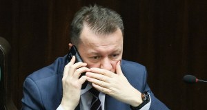 "Rozdwojenie jaźni czy amnezja?". Błaszak rok temu: "Fundusz SAFE to szansa na rozwój"