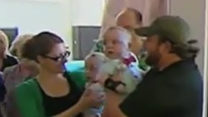 Rozdzielone bliźniaki syjamskie świętują pierwszę urodziny