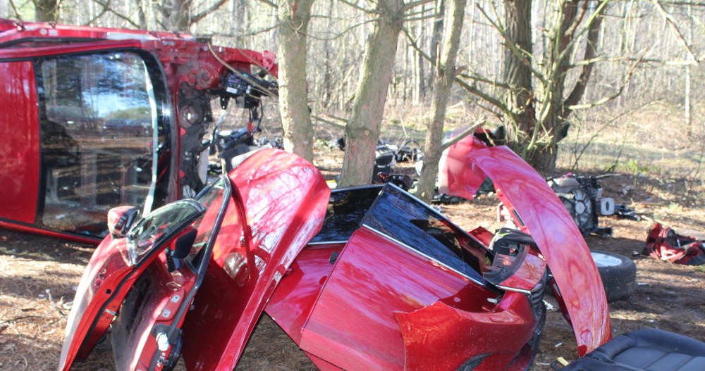 Rozebrana na części Mazda 6 /Policja