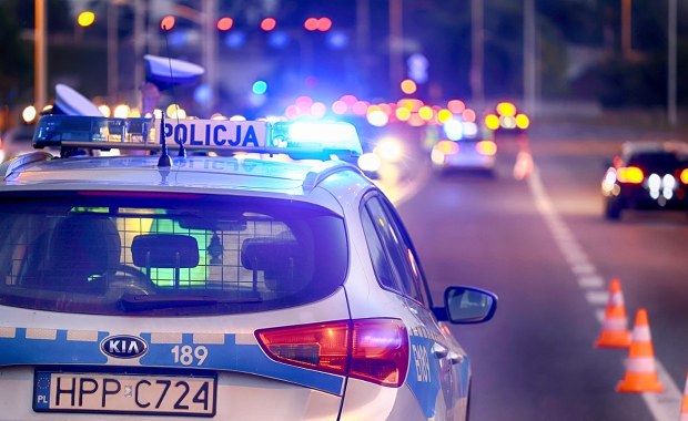 Rozerwany motocykl, mężczyźni uciekli. Zginął ojciec i 13-letni syn 