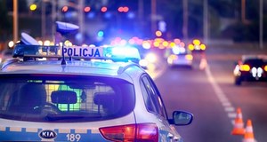 Rozerwany motocykl, mężczyźni uciekli. Zginął ojciec, syn walczy o życie