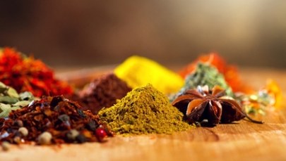 Rozgrzewające przyprawy – sposób na jesienne chłody
