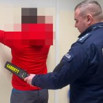 Rozlał gnojowicę przed domem ministra i groził politykom. Areszt dla 35-latka