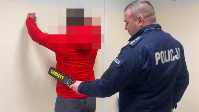 Rozlał gnojowicę przed domem ministra i groził politykom. Areszt dla 35-latka