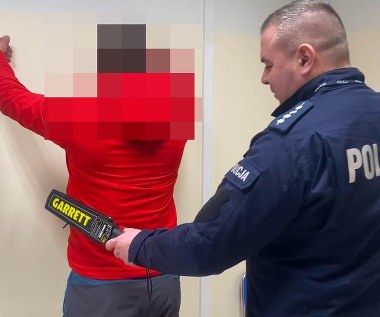 Rozlał gnojowicę przed domem ministra i groził politykom. Areszt dla 35-latka