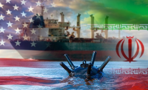 Rozminowanie cieśniny Ormuz zajmie pół roku. Frustracja w Kongresie USA