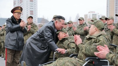 Rozminowywali tereny w Rosji. Kim Dzong Un wita północnokoreańskich żołnierzy