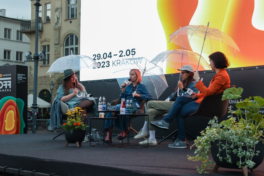 Rozmowa o inkluzywności w miasteczku festiwalowym /Maciej Muszkatel /Materiały prasowe